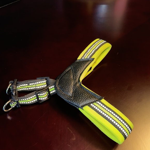 Dog harness size small - Picture 3 of 4